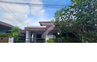 **ขายบ้านแฝดชั้นเดียว พิกัด อ.ถลาง หมู่บ้านตะวันเพลส หลังไทวัสดุถลางครับ เจ้าของขายเอง : เจ้าของขายเอง (งดรับนายหน้า)