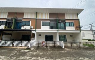 ทรัพย์สถาบันโดย JAM ทาวน์เฮาส์ เอส ซี วิลเลจ (Pasuk Village)