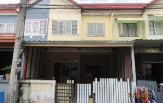 ทรัพย์สถาบันโดย GHB ทาวน์เฮาส์ หนองจอก กรุงเทพมหานคร