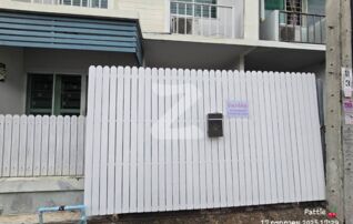บ้านว่างให้เช่า ทาวน์เฮ้าส์ว่างให้เช่ารายดือน รายปี เดอะคัลเลอร์ อารียา ติวานนท์ ปากเกร็ด ตรงข้ามตลาดดวงแก้ว โรงเรียนพระหฤทัยนนทบุรี : เจ้าของให้เช่าเอง