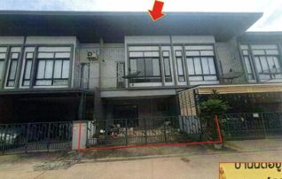 ทรัพย์สถาบันโดย GHB ทาวน์เฮาส์ เดอะเทรดเชอร์โฮม