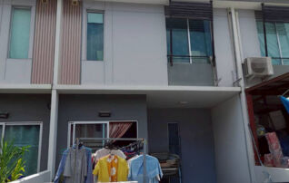 ทรัพย์สถาบันโดย JAM ทาวน์เฮาส์ บ้านพฤกษา 125 ลาดกระบัง - สุวรรณภูมิ 3 (Baan Pruksa 125 Ladkrabang-Suvarnabhumi 3)