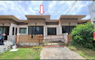ทรัพย์สถาบันโดย GHB ทาวน์เฮาส์ หนองปรือ
