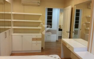 ให้เช่าคอนโดติด BTS อารีย์ ดิ อารีย์ คอนโดมิเนียม (The Aree Condominium) : เจ้าของให้เช่าเอง