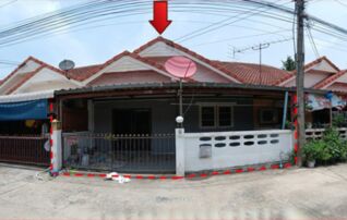 ทรัพย์สถาบันโดย GHB ทาวน์เฮาส์ ซอยมิตรภาพ ซอย 4 ถนนมิตรภาพ