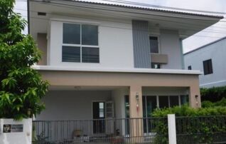 ทรัพย์สถาบันโดย GHB บ้านเดี่ยว บ้านอลิชา สุขสวัสดิ์-ประชาอุทิศ (Baan Alicha Suksawat-Prachauthit)