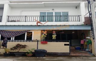 ทรัพย์สถาบันโดย GHB ทาวน์เฮาส์  สามพราน นครปฐม