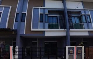 ทรัพย์สถาบันโดย GHB ทาวน์เฮาส์ บ้านฟ้าปิยรมย์ เทนโดร วงแหวน-ลำลูกกา คลอง 6 (Baanfah Piyarom Tendro Wongwaen-Lumlukka Klong 6)