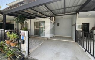 หมู่บ้านพฤกษา 86 ลาดกระบัง - สุวรรณภูมิ ซอย ลาดกระบัง 54 ปากซอยขยายถนนเป็น 4 เลนแล้วรถไม่ติด : เจ้าของขายเอง (งดรับนายหน้า)