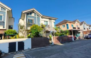 บ้านเดี่ยว 2 ชั้น หมู่บ้าน นครทอง โคโลนี่  ทำเล แพรกษา-ทรัพบุญชัยศรีนครินทร์                              : เจ้าของขายเอง (งดรับนายหน้า)