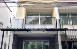 ให้เช่าทาวน์เฮาส์ติด YL04 ลาดพร้าว 71 บ้านกลางเมือง ลาดพร้าว-โชคชัย 4 (Baan Klang Muang Ladprao-Chokchai 4) : เจ้าของให้เช่าเอง (งดรับนายหน้า)