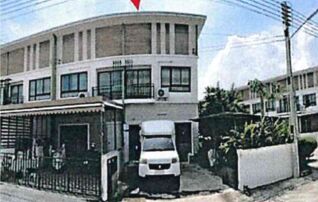 ทรัพย์สถาบันโดย GHB ทาวน์เฮาส์ ปลวกแดง ระยอง