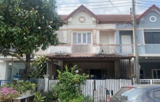 ทรัพย์สถาบันโดย GHB ทาวน์เฮาส์ แพรมาพร (Baan Phraemaporn Lamlukka Klong 7)