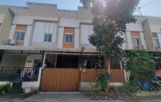 ทรัพย์สถาบันโดย GHB ทาวน์เฮาส์ ไลโอ เพชรเกษม 81 (Lio Townhome Phetkasem 81)