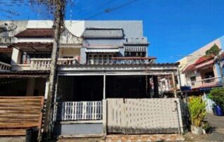 ทรัพย์สถาบันโดย GHB ทาวน์เฮาส์ ชมฟ้ารังสิต-คลอง 2 (Baan Chom Fa Rangsit-Klong 2)