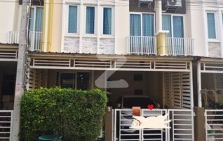 📌 vายด่วน เจ้าของขายเอง ทาวเฮ้าส์ 2 ชั้น หมู่บ้านโกลเด้นทาวน์(อ่อนนุช-ลาดกระบัง 1) พร้อมเฟอร์ หิ้วกระเป๋ามาอยู่ได้เลย ใกล้แอร์พอร์ตลิงค์ : เจ้าของขายเอง (งดรับนายหน้า)