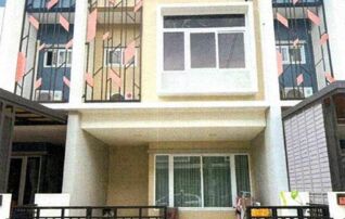 ทรัพย์สถาบันโดย GHB ทาวน์เฮาส์ รสา ลักซ์วิลล์ พหลโยธิน 73 (Rasa Luxx Ville Phahonyothin 73)