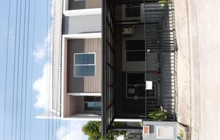 ทรัพย์ธนาคารโดย GHB ทาวน์เฮาส์ เดอะคัลเลอร์ส พรีเมียม