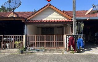 ทรัพย์สถาบันโดย GHB ทาวน์เฮาส์ ซอยหมู่บ้านธนธานี 4 ถนนรักษ์จันทร์ ซ.7