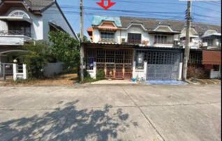 ทรัพย์สถาบันโดย GHB ทาวน์เฮาส์ สินธารา