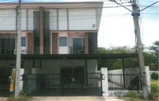 ทรัพย์สถาบันโดย GHB ทาวน์เฮาส์ เมกา อเวนิว