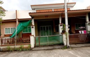 ทรัพย์สถาบันโดย GHB ทาวน์เฮาส์ บ้านในเมืองใหม่