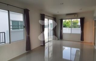 บ้านแฝด 2 ชั้น สไตล์บ้านเดี่ยว หมู่บ้าน Groove Ville Ayutthaya 2 เจ้าของขายเอง อายุบ้าน 5 ปี : เจ้าของขายเอง (งดรับนายหน้า)