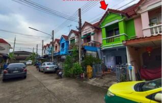 ทรัพย์สถาบันโดย GHB ทาวน์เฮาส์ สรานคร