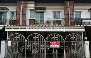 หน้าบ้านทำใหม่ จอดรถได้ 2 คน