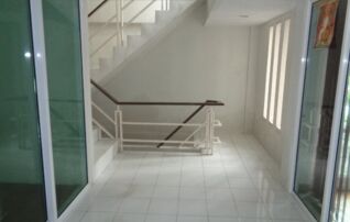 ทรัพย์ธนาคารโดย SCB ทาวน์เฮาส์  ถนนเจ้าฟ้าตะวันออก(4021) กม.10+600