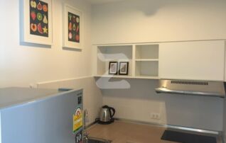 LUMPINI PLACE : SRINAKARIN HUAMARK STATION ชั้น 23 อาคาร B (23rd floor) หนึ่งห้องนอน, 33 ตรม. ติดรถไฟฟ้าสายสีเหลืองและ Airport Rail Link : เจ้าของขายเอง (งดรับนายหน้า)