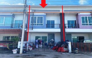 ทรัพย์สถาบันโดย GHB ทาวน์เฮาส์ ชนรดา 2