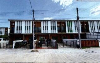 ทรัพย์สถาบันโดย GHB ทาวน์เฮาส์ ภูริลำลูกกาคลอง 7