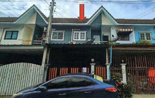 ทรัพย์สถาบันโดย GHB ทาวน์เฮาส์ ฉัตรไพลิน ลาดหลุมแก้ว (Chatrapailin Latlumkaew)