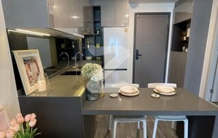 Ideo chula samyan ห้องใหม่ ขนาด 45 ตร.ม. 2 ห้องนอน  อยู่ทิศเหนือ ห้องไม่โดนแดด วิวแม่น้ำเจ้าพระยา  : เจ้าของให้เช่าเอง