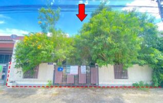 ทรัพย์สถาบันโดย บริษัท บริหารสินทรัพย์สุขุมวิท จำกัด ทาวน์เฮาส์ จันทร์ธารา เฟส 2