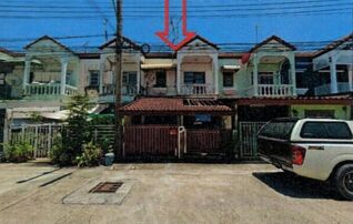 ทรัพย์สถาบันโดย GHB ทาวน์เฮาส์ ธารารินทร์