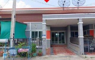 ทรัพย์สถาบันโดย GHB ทาวน์เฮาส์ ทรัพย์มณี 999 (Sapmanee 999 Phase 1 Maenam Khoo Soi 3)