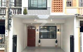 ขายทาวน์เฮ้าส์ นวลจันทร์ รีโนเวทใหม่ทั้งหลัง หมู่บ้านเสนา 88 (คลองลำเจียก 6-8) ซอยนวลจันทร์ 17 : เจ้าของขายเอง (งดรับนายหน้า)