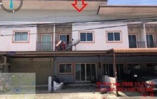 ทรัพย์สถาบันโดย GHB ทาวน์เฮาส์ ถนนทุ่งกราด