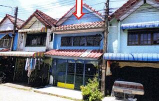 ทรัพย์สถาบันโดย ธอส. ทาวน์เฮาส์  ถนนทรายทอง 4