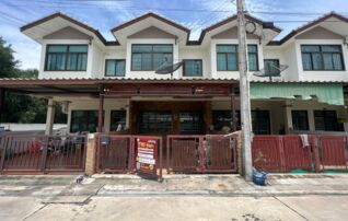 ทรัพย์สถาบันโดย JAM ทาวน์เฮาส์ ชลพฤกษา นาป่า (Cholpruksa Napa)