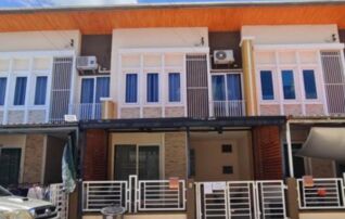 ทรัพย์สถาบันโดย GHB ทาวน์เฮาส์ โกลเด้นทาวน์ศรีนครินทร์-สุขุมวิท (Golden Town Srinakarin-Sukhumvit)