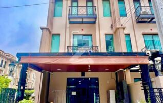 ‼️ขายถูกที่สุดในโครงการ‼️ (แปลงมุม เจ้าของขายเอง) 🔥!! ทำเลศักยภาพ ใกล้สนามบินสุวรรณภูมิเพียง 15นาที ทาวน์โฮม 3 ชั้น สไตล์ Modern Luxury : เจ้าของขายเอง (งดรับนายหน้า)