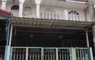 ทรัพย์สถาบันโดย GHB ทาวน์เฮาส์ กล่อมพิรุณ (Baan Klom Phirun)
