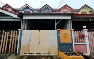 ทรัพย์สถาบันโดย GHB ทาวน์เฮาส์ แพรมาพรเพลส