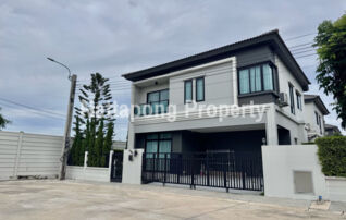 ขายบ้านเดี่ยว แปลงมุม มีพื้นที่ 4 ห้องนอน 3 ห้องน้ำ หมู่บ้านแกรนด์บริทาเนีย วงแหวน-รามอินทรา ใกล้ Fashion Island : เจ้าของขายเอง (งดรับนายหน้า)