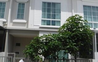 ทรัพย์สถาบันโดย GHB ทาวน์เฮาส์ เสนา วิลเลจ ติวานนท์-บางกะดี (Sena Village Tiwanon-Bangkadee)