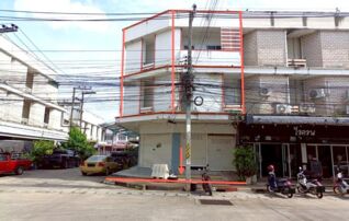 ทรัพย์ธนาคารโดย KASIKORNBANK ทาวน์เฮาส์ ถนนสันติสุข