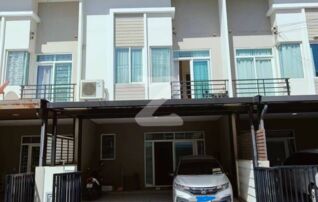 บ้านว่าง / รับเอเจ้นท์ ขาย/เช่า :  ทาวน์โฮม 2 ชั้น ใกล้เมกา บางนา ทำเลดีที่สุดในย่านนี้ โครงการคาซ่าซิตี้ บางนา กม.7 บ้านแปลงสวย ใกล้สโมสร : เจ้าของให้เช่าเอง (งดรับนายหน้า)